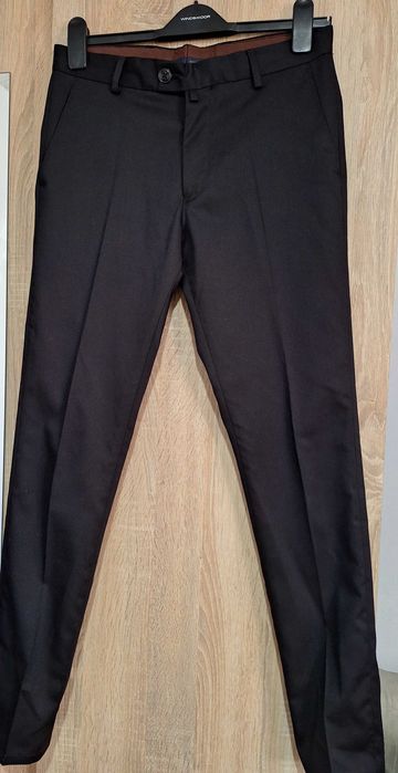 Costum baietii 15-16 ani