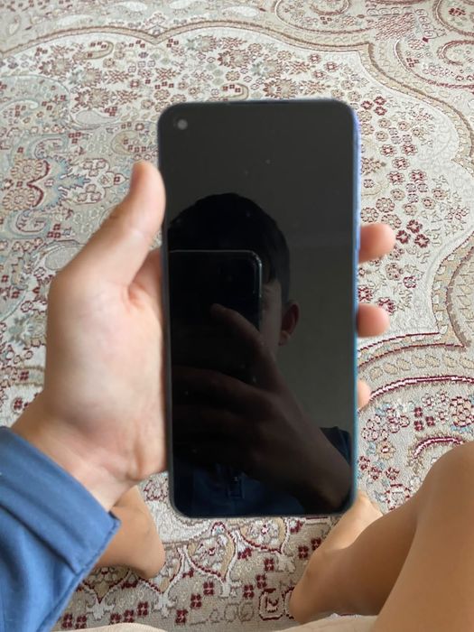 Oppo a72 в хорошем состоянии