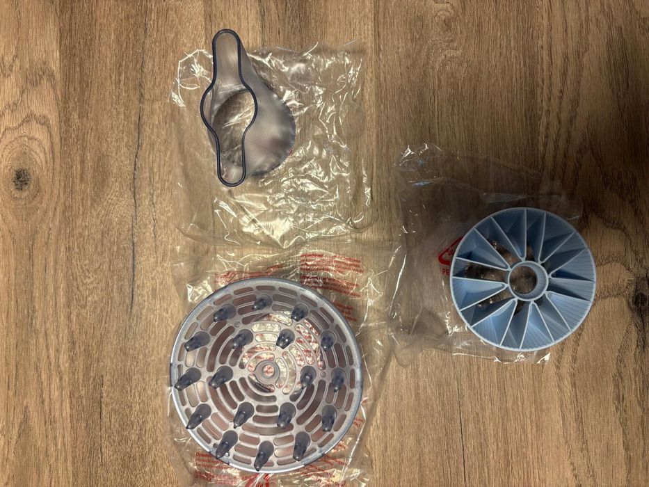 Vând uscător de păr Philips Series 3000