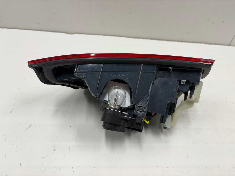 Десен вътрешен стоп Стоп заден капак БМВ Ф30 Ф31 Преди фейс