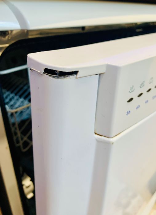 Свободностояща съдомиялна Indesit IDL 600