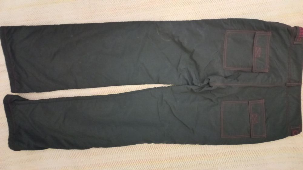 Продам штаны фирменные.