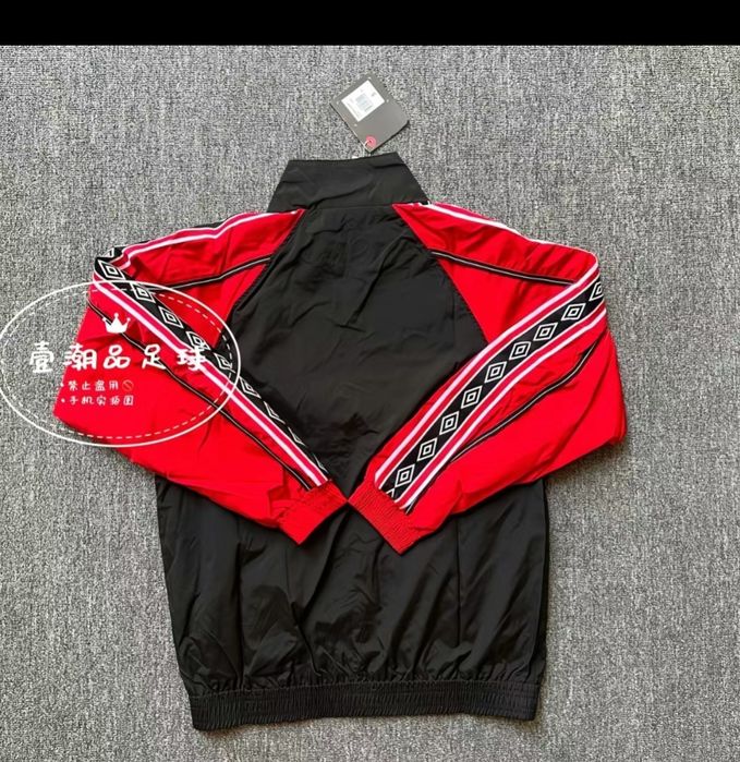 Ветровка Umbro Манчестер Юнайтед