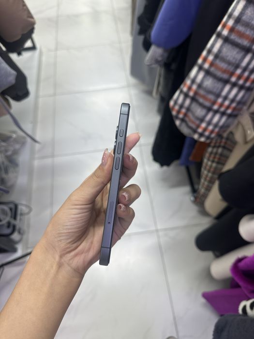 Телефон iphone 17