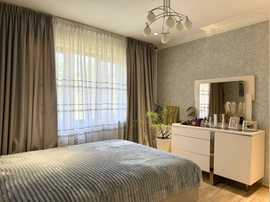 Авиасозлар-1.Военкомат.Две в три комнаты.