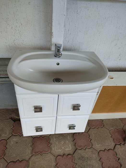 Продам раковину в сборе