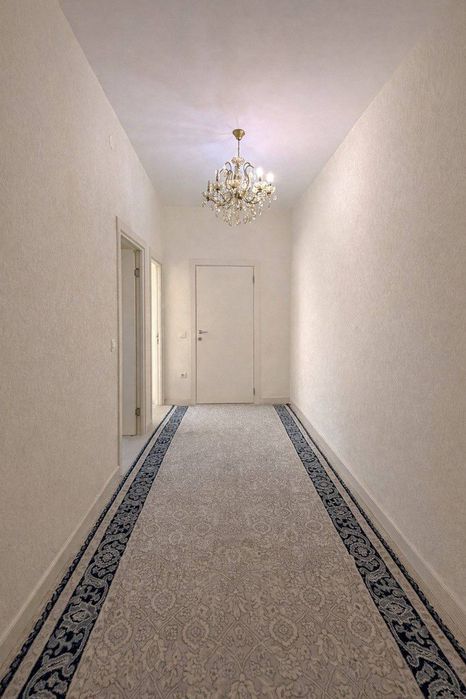 Срочно продойотсия квартера узбум ЖК ассалом сохил голдин хаус