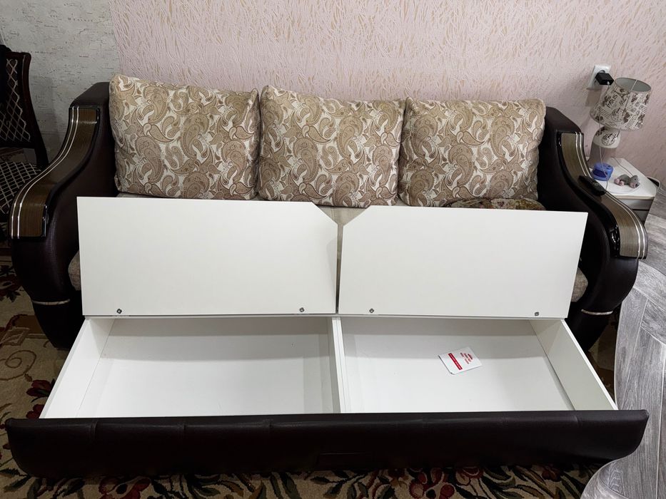 Продам диван б/у, самовывоз, разбор+ ковер