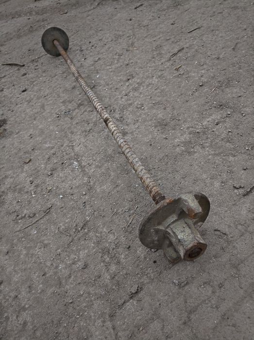 Шпилки за кофраж и жабки за скеле
