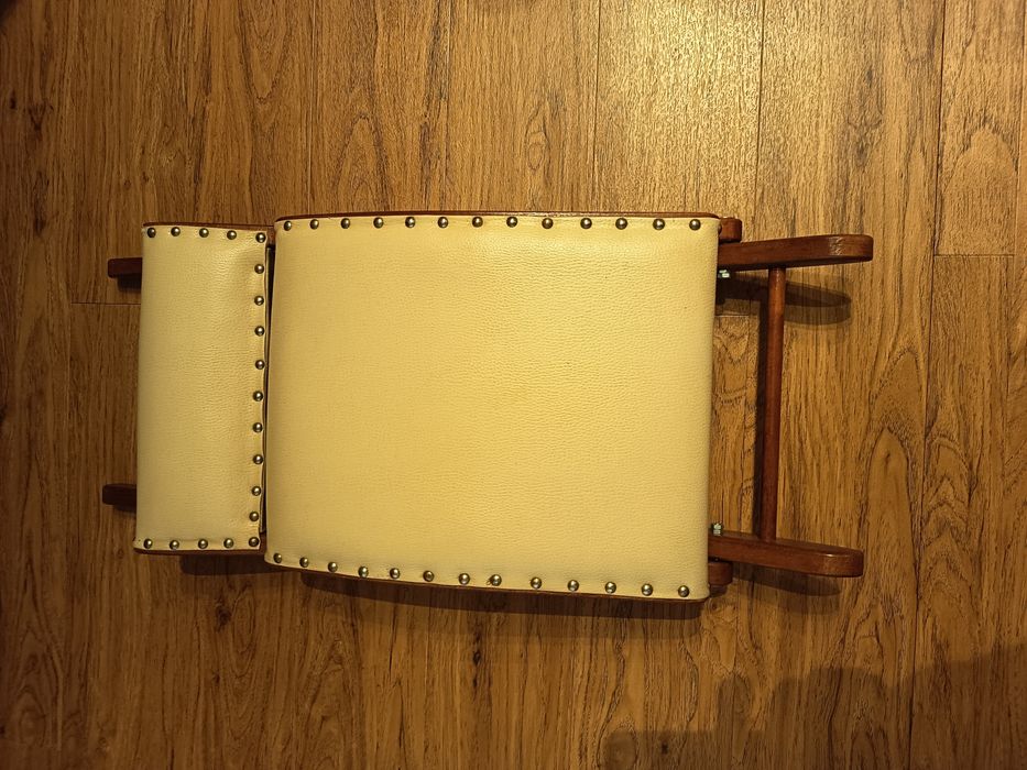 Ретро столче за крака