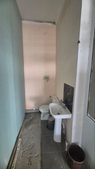 Istiqlol stadion tugrisida 1 etajli joy arendaga beriladi