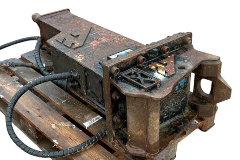 Ciocan hidraulic Arden AB352 ideal buldoexcavator sau excavator 4-8t