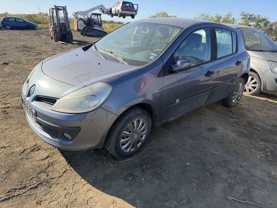 Рено Клио 3 1.2 16V бензин D4F740 75 к.с. 2006 г. на части