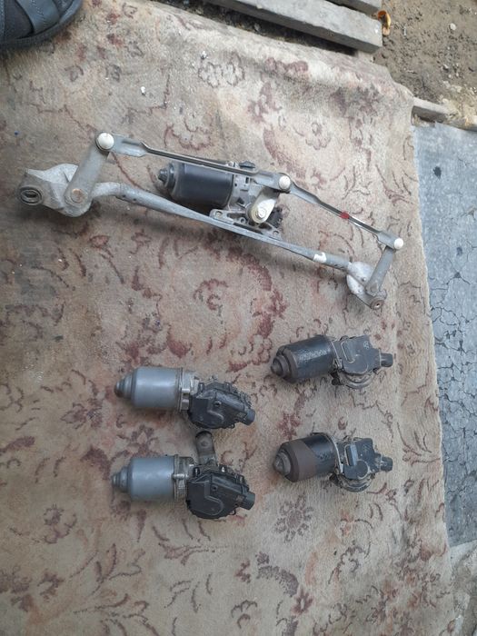 Продам      дворник     моторчик