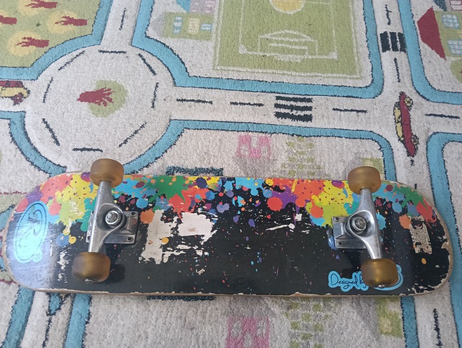 Skateboard uzat negociabil