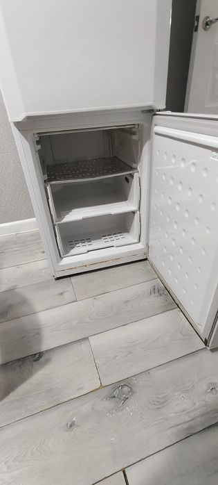 Холодильник в хорошем состоянии