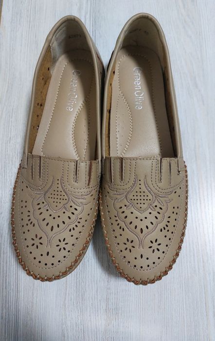 Женская   обувь   .