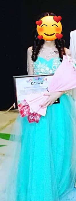 Продам платья вечерные