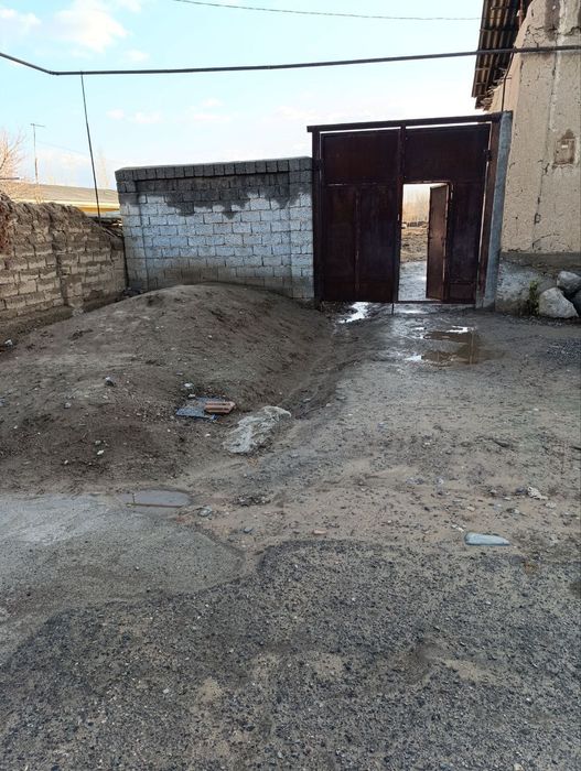 Тошкент тумани Келес Навоеи жоелашган 3..су́тик ер сурусно  сотилад.