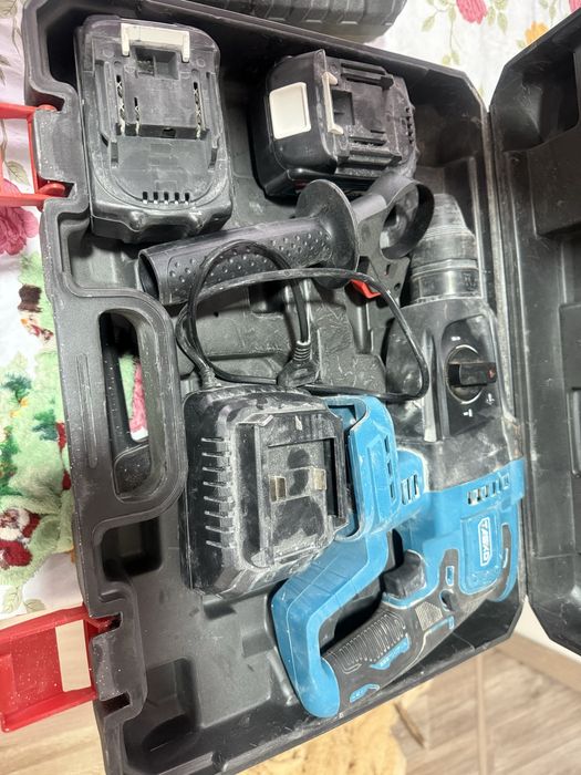 Продам перфаратор на батарейке и шуруповерт