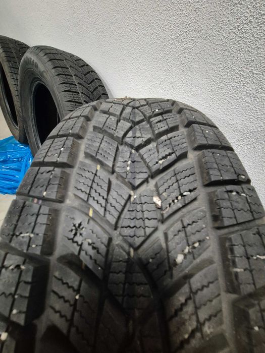Зимни гуми GOODYEAR 215/65R17 103V