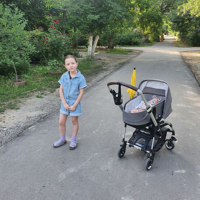 Бугабу би 5 серого цвета,  люлька би 6 укаплектованна