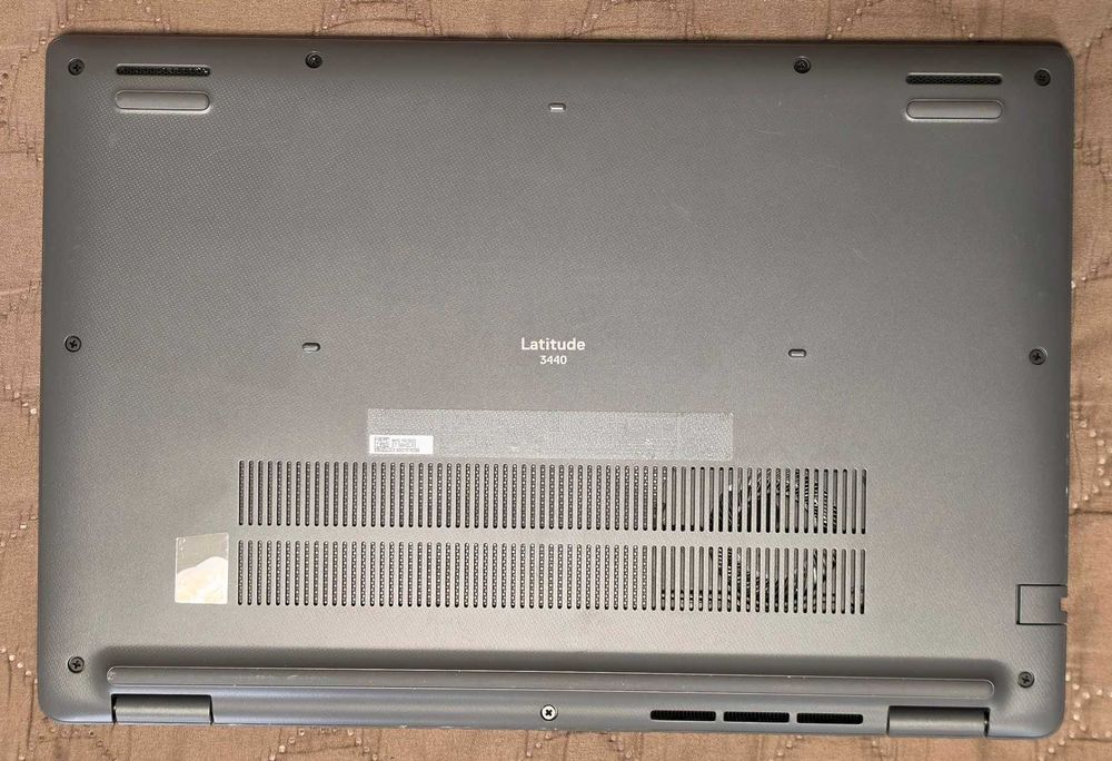 Лаптоп DELL Latitude 3440 + Оригинална чанта dell