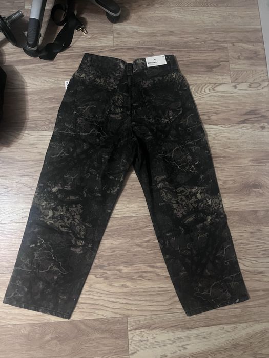 Дамски super baggy камуфлажен панталон/дънки Bershka