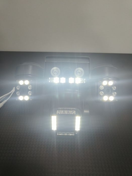 Cameră Supraveghere cu 4 Lentile Wifi