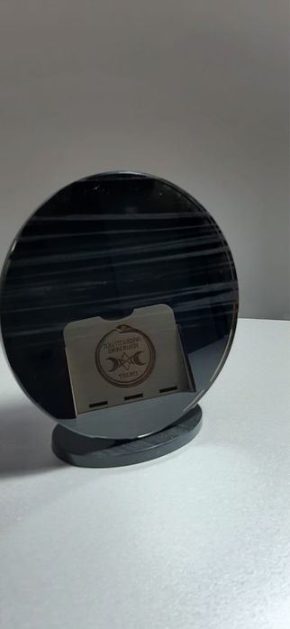 Черные обсидиановые зеркала