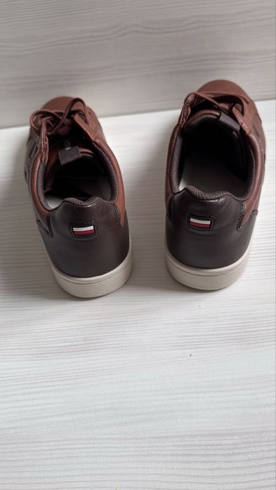 Tommy Hilfiger оригинал • кожаные кеды • 42 размер • новые