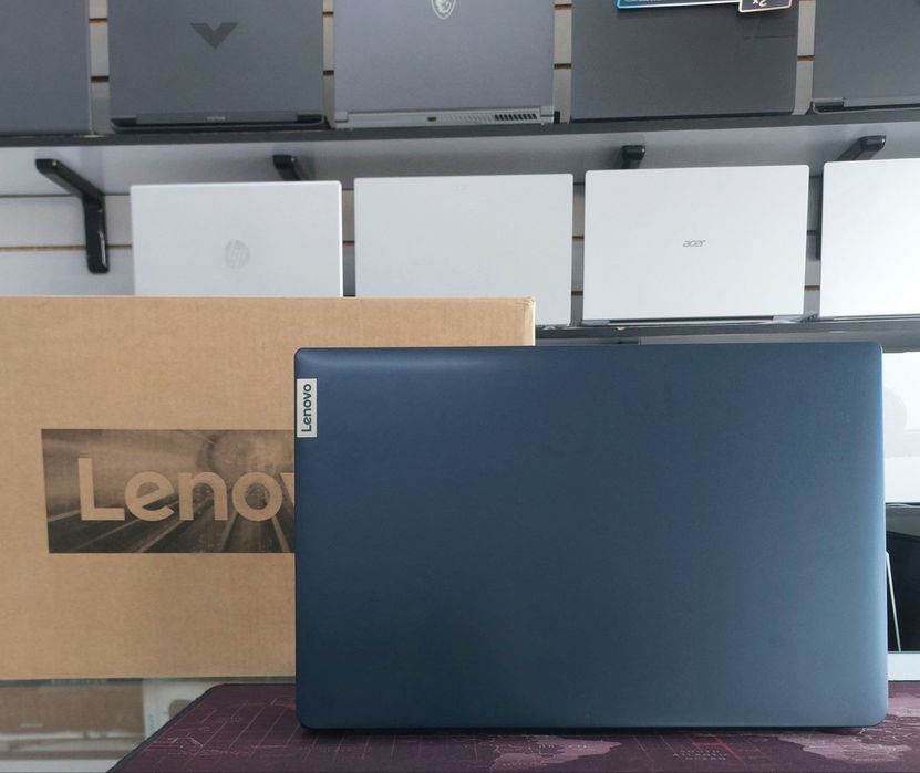 Lenovo  R5 7520U 8/256