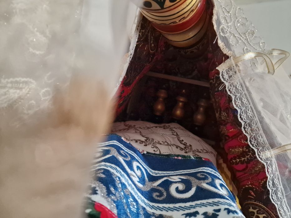 Beshik     Бешик