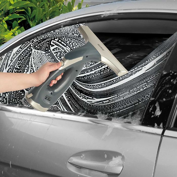 Beldray Titanium–акумулаторен уред за чистене/подсушаване на прозорци