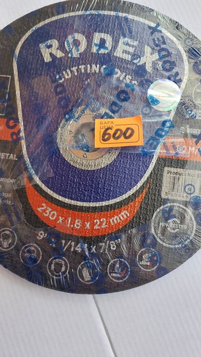 Продам отрезной диск по металлу.