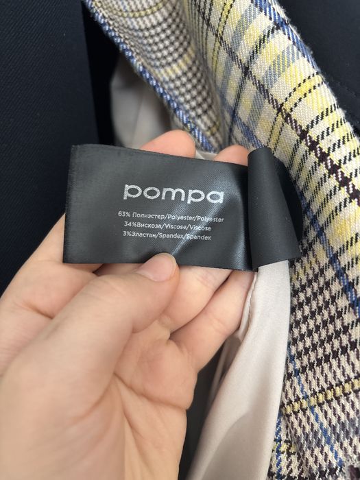 Продам жакет от бренда Pompa.