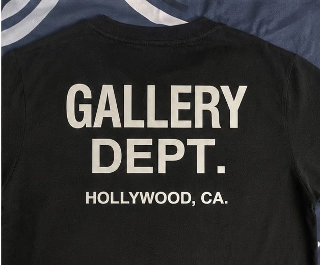 Tricou Gallery Dept