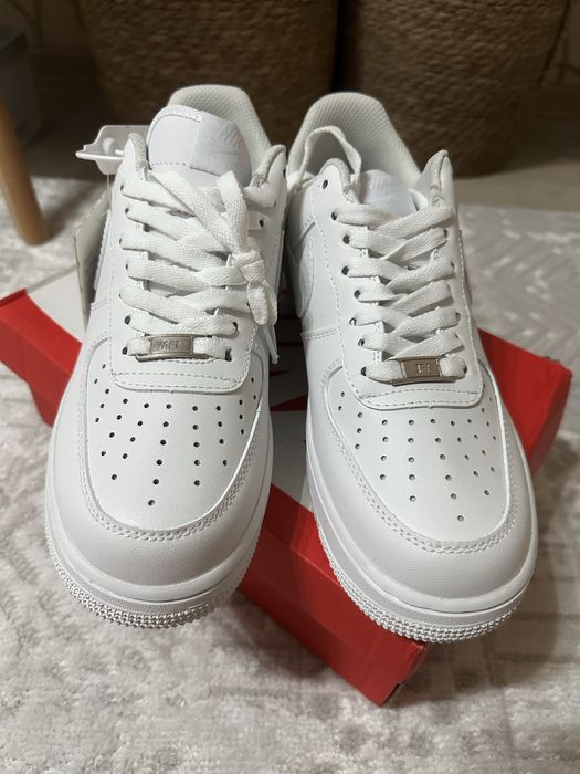 Кросовки nike (найк)