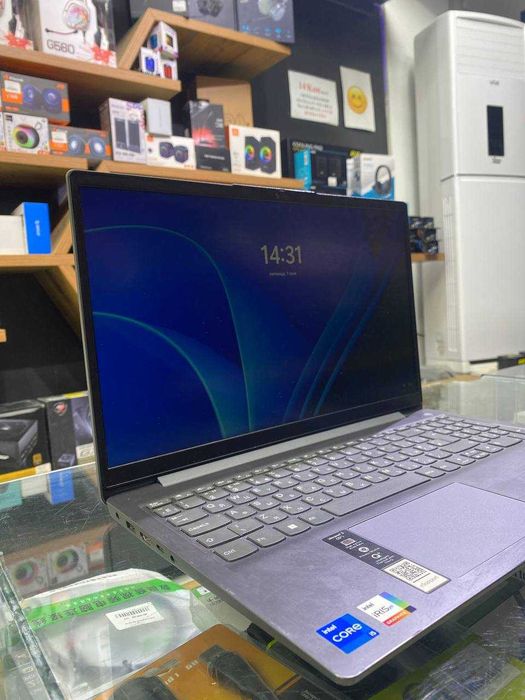 Noutbook Lenovo i5