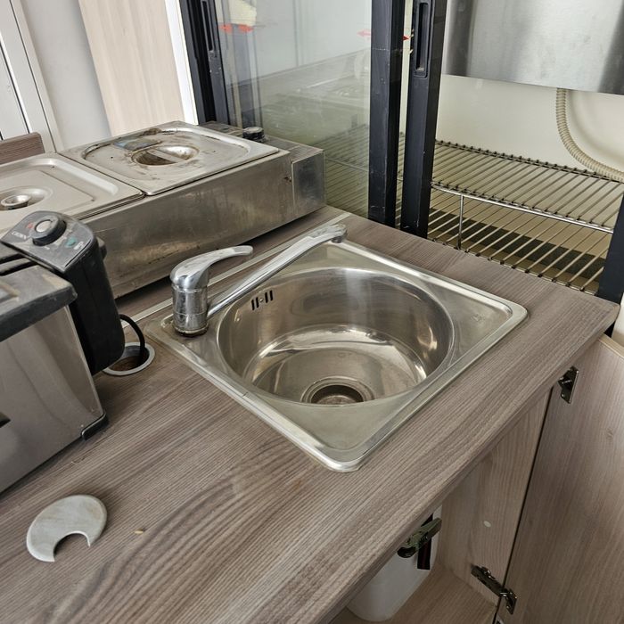 Каравана за бързо хранене