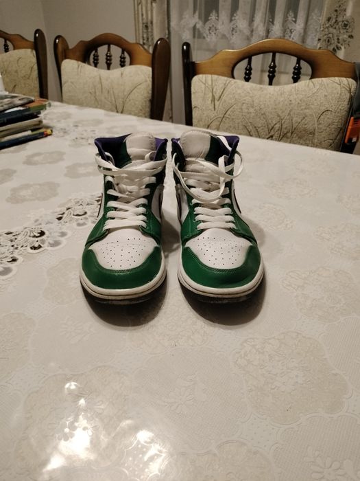 Jordan 1 mid incredible hulk+o pereche de blazeri gratis