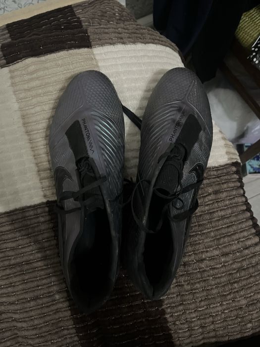 Спортивная обув бутц