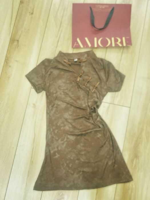 Стильное коричневое платье AMORE