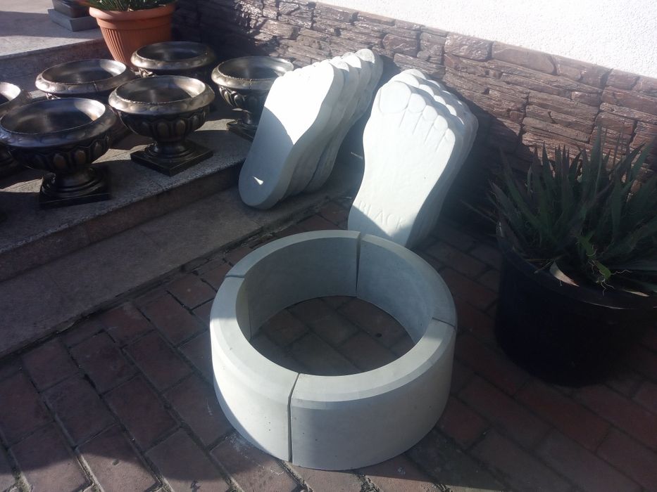 Ghivece gardină , tălpi uriaș beton