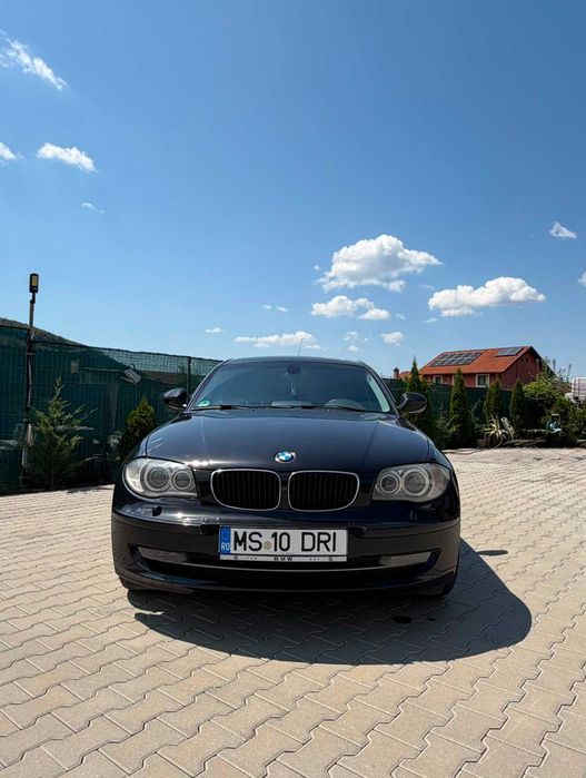 BMW 1 Series 2011 — imagine 2