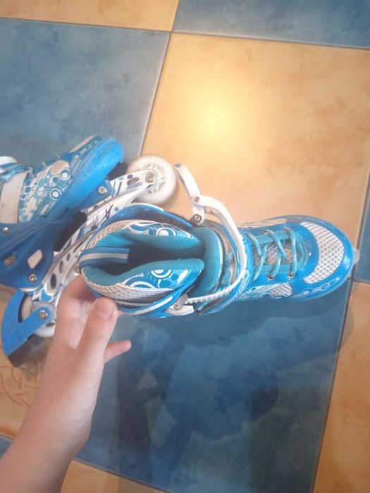 Продам роликовые коньки