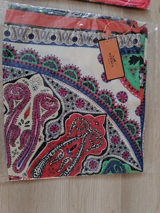 Подарочные платки для женщин