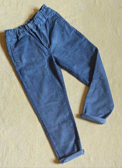 Джинсы вельветовые на 9-10лет.