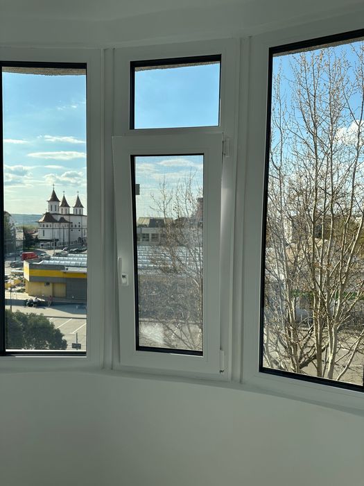 Închiriez apartament  2 camere zona Piața Traian