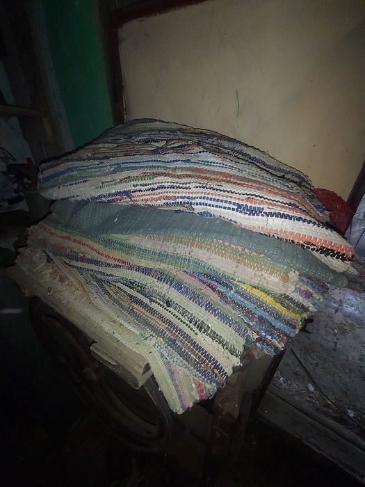 Preșuri țesute manual